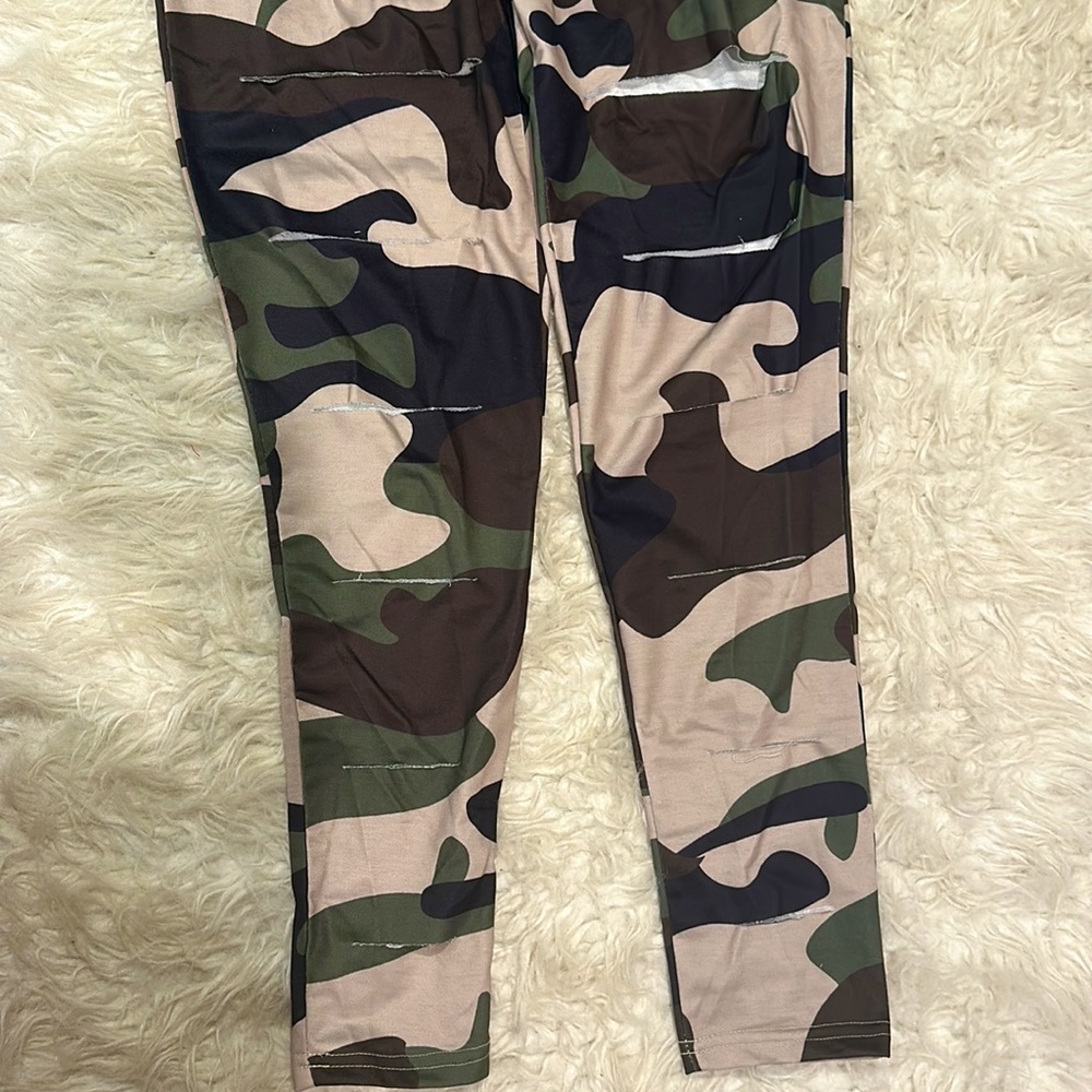 Matching Set - Picture 4 of 7